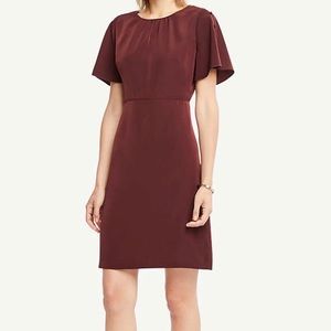 Button sleeve dress